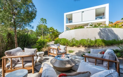 Villa contemporaine avec piscine privée à Las Colinas Golf